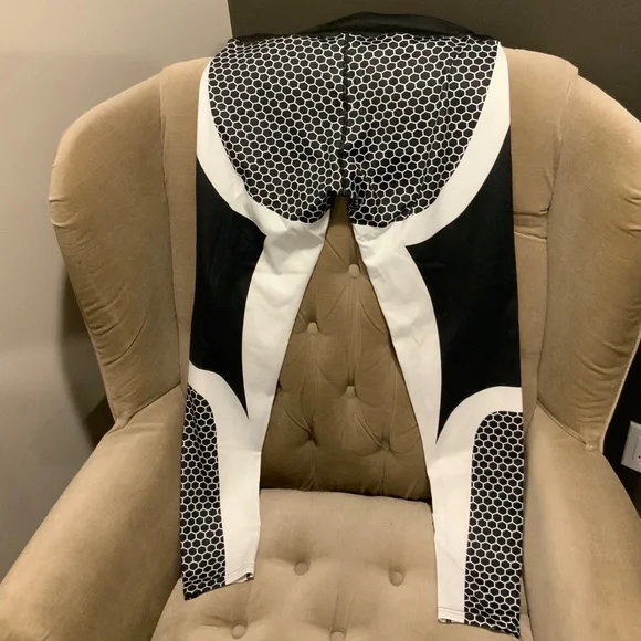 Geometric pattern leggings - Picture 2 of 3